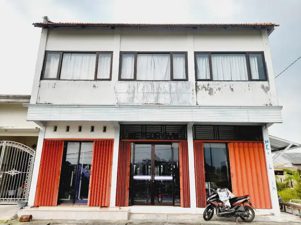 Rumah dan tempat usaha