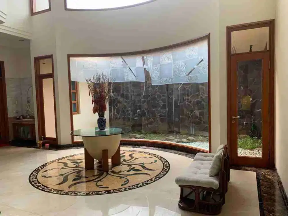Rumah mewah harga bawah NJOP di Budi Indah Setiabudi