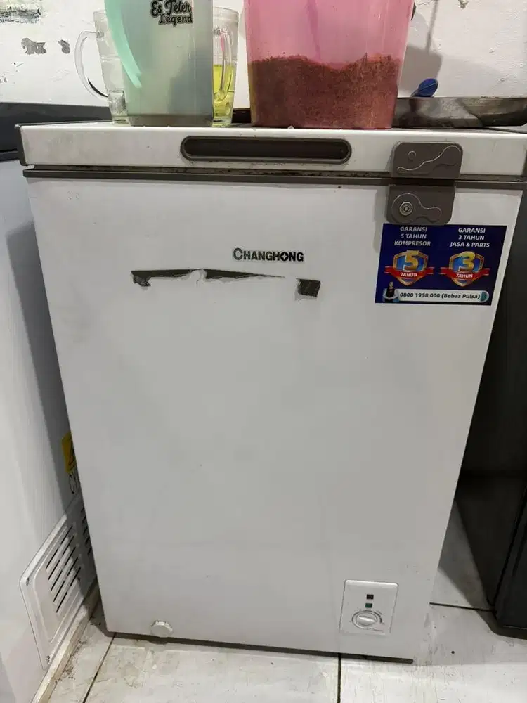 Dijual kulkas freezer merk Changhong