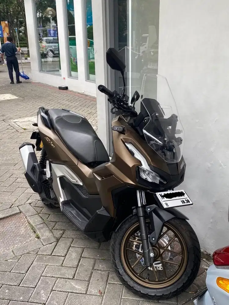 HONDA ADV SUV BROWN ROADSYNC