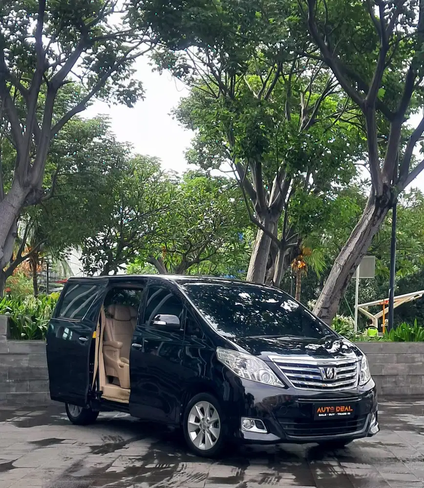 ISTIMEWA// TOYOTA ALPHARD 3.5 Q AT 2014 BENSIN