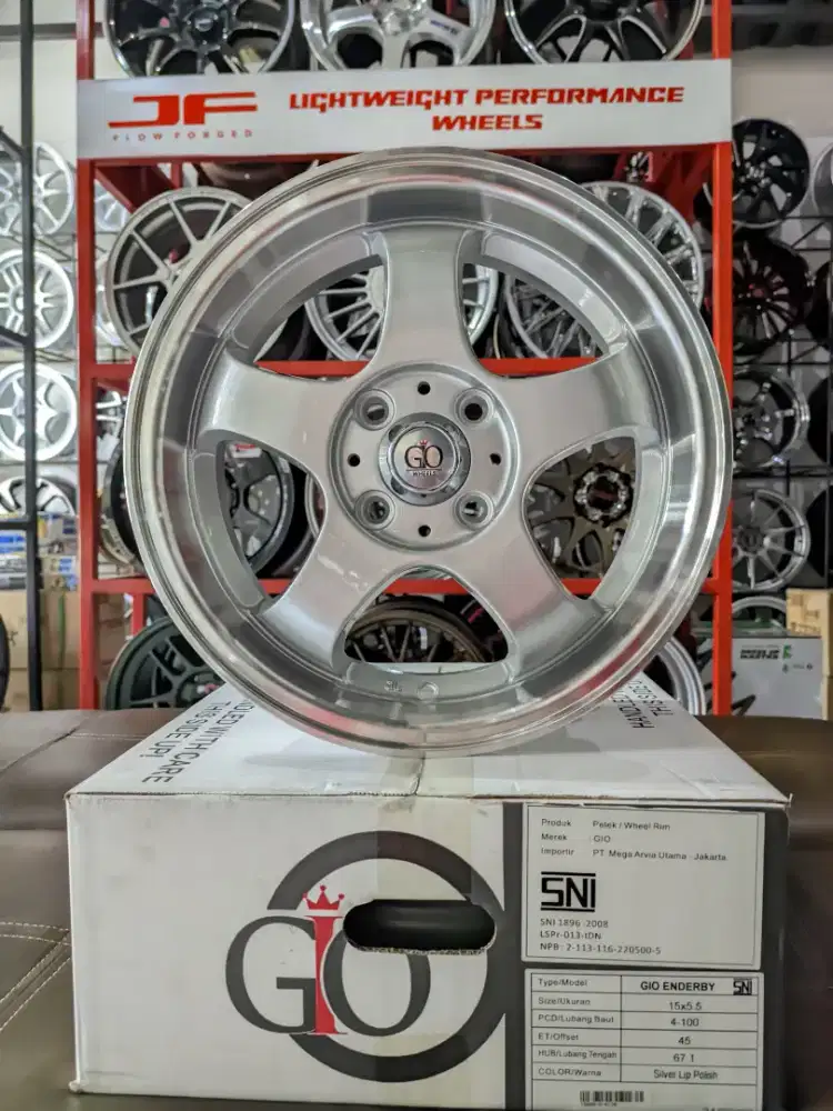 Velg work meister r15 4x100 lbr5,5 et45