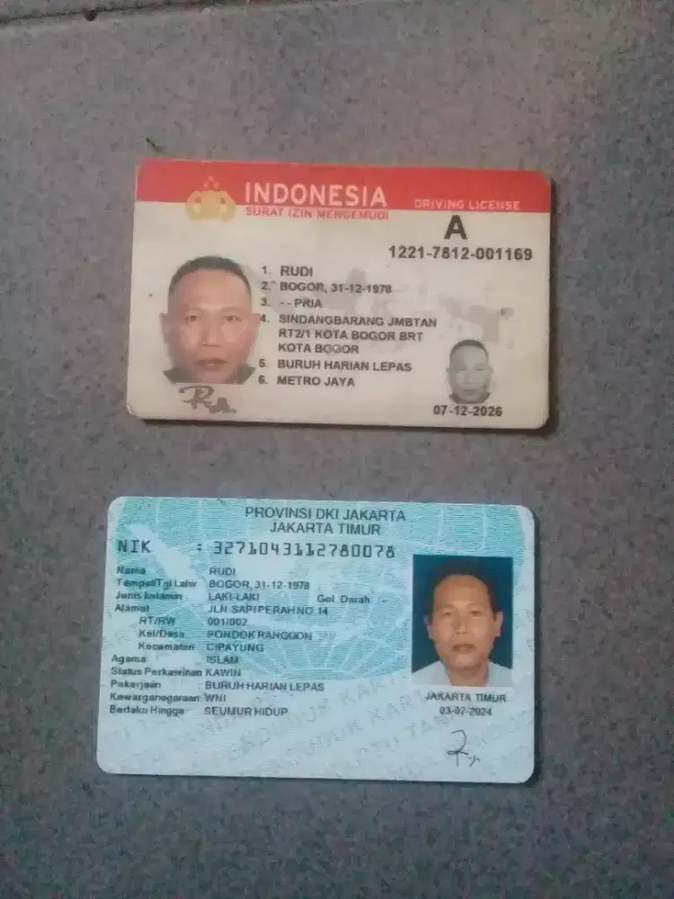 Saya lagi cari kerjaan supir ada  sim A akfit