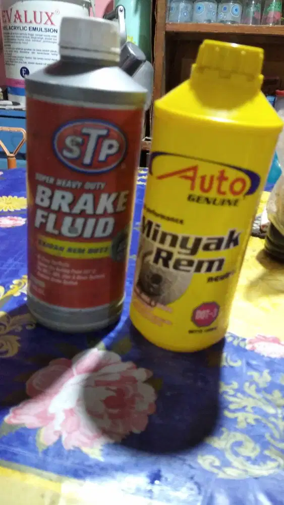 Minyak rem 1L Dot 3