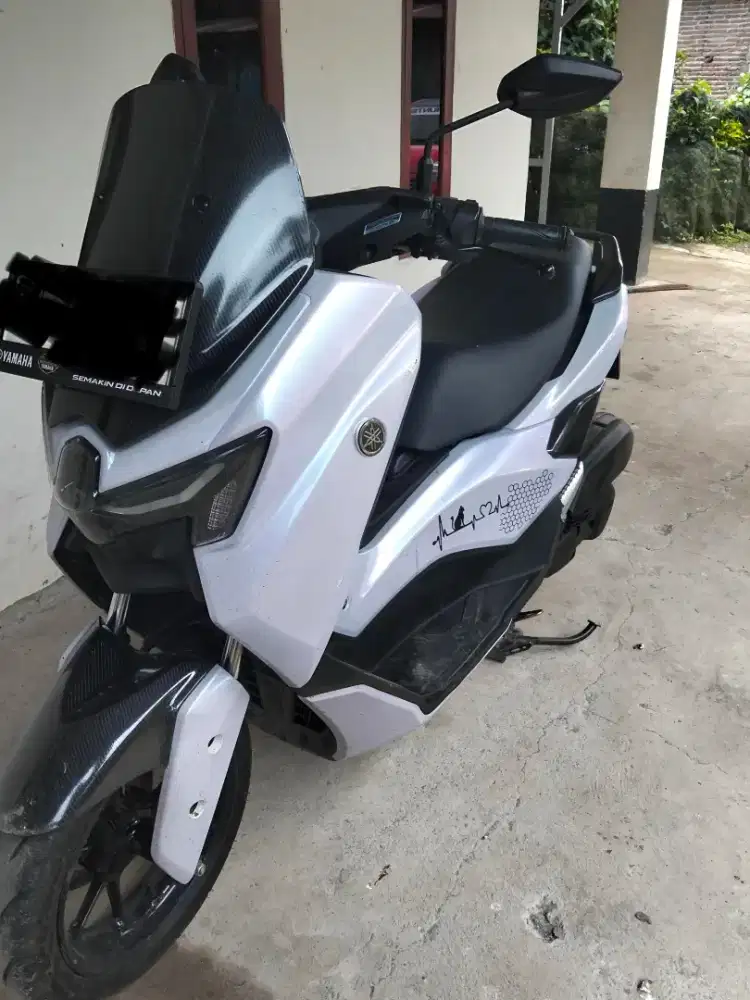 Jual Nmax Neo s tahun 2025 pemakaian 9 bulan