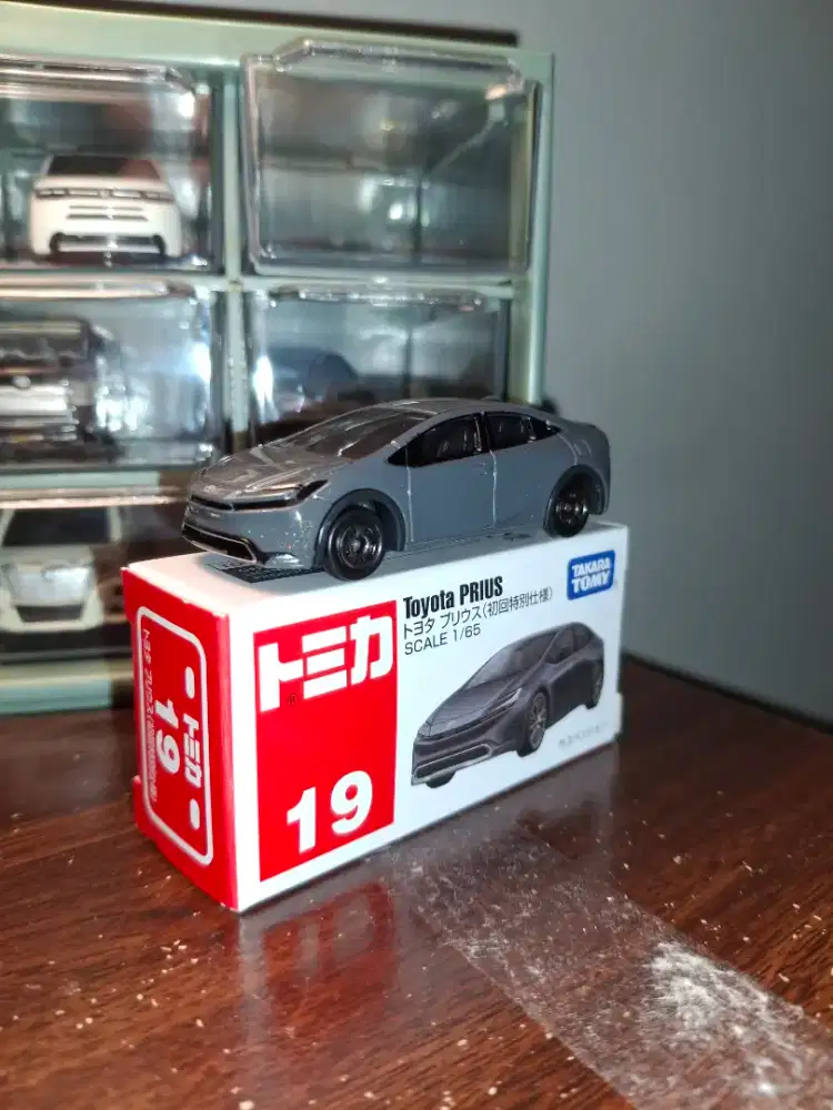 Tomica Toyota Prius no 19
