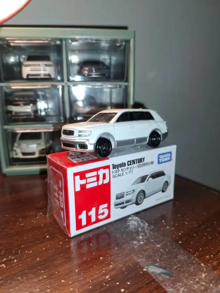 Tomica No 115 Toyota Century