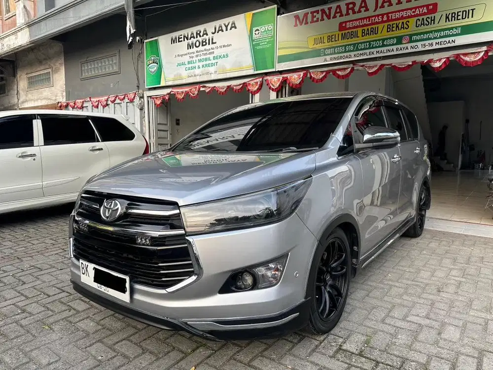Toyota Innova Reborn 2.4 V Matic Diesel 2019