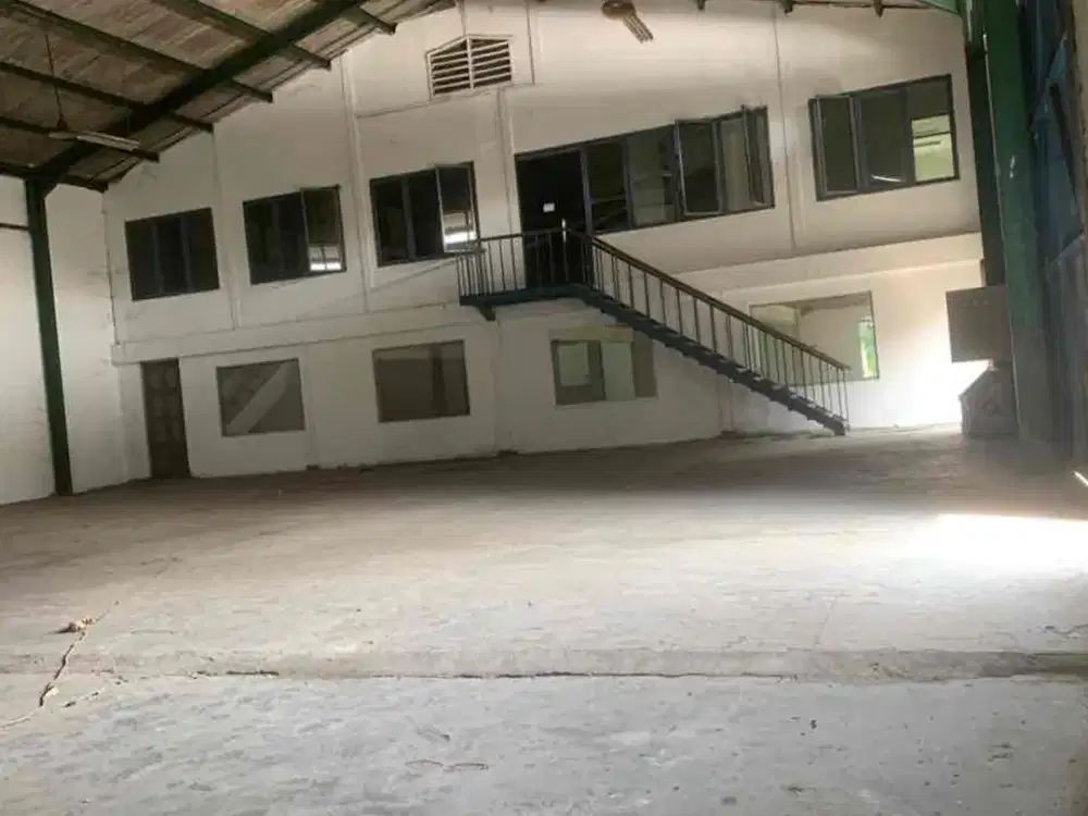 sewa gudang besar dan bagus sahardjo