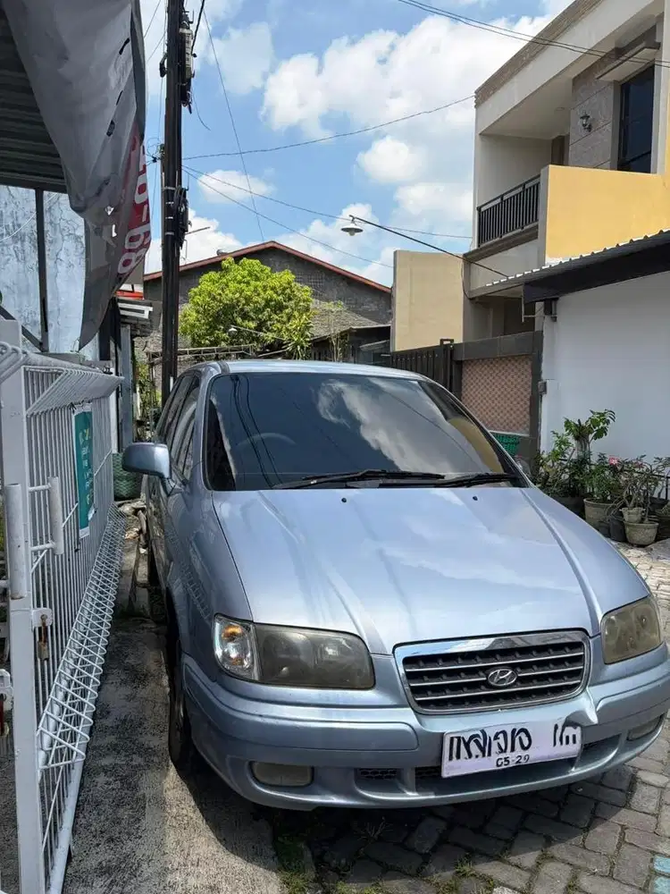 Hyundai Trajet MT Murah 2001