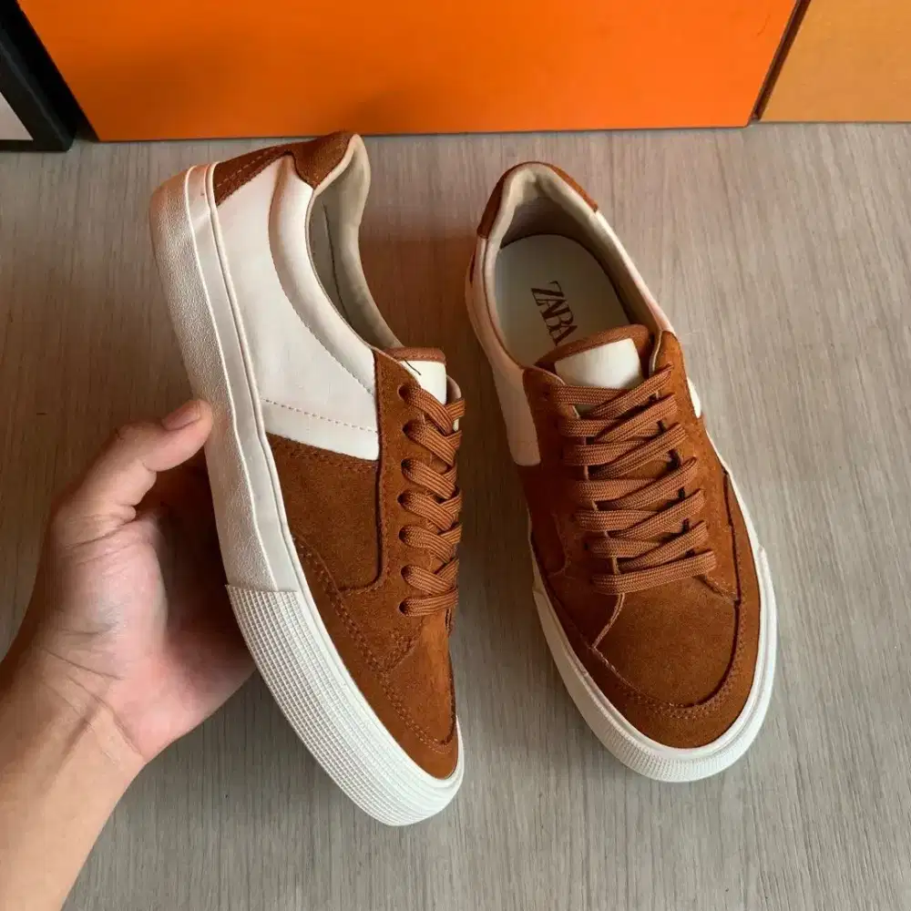 Zara casual sneakers sepatu 39