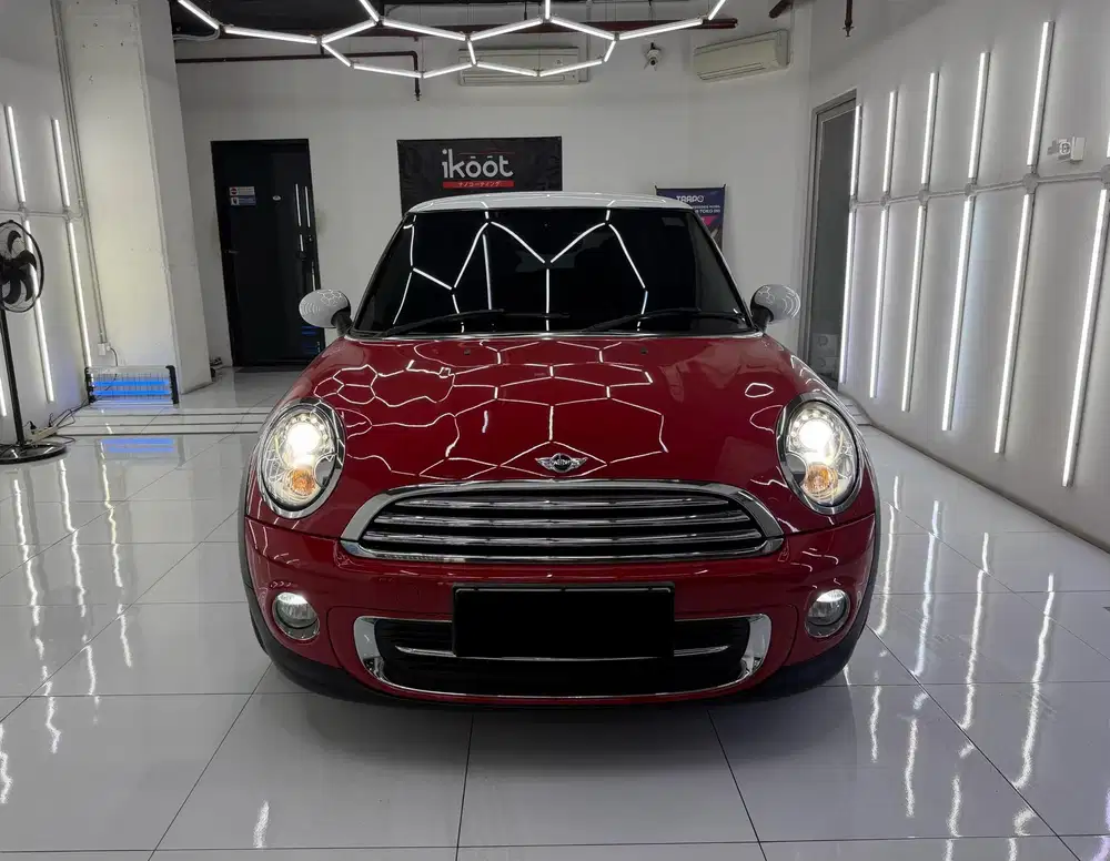 Mini Cooper 1.6 coupe 3 doors 4 seater