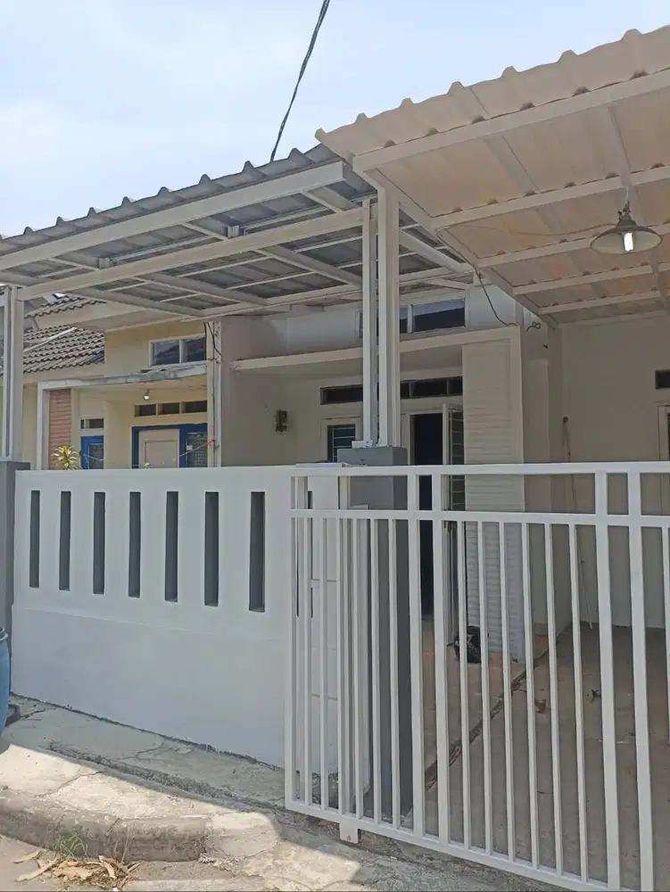 Dijual rumah di perumahan Green Garden jalan baru karawang barat