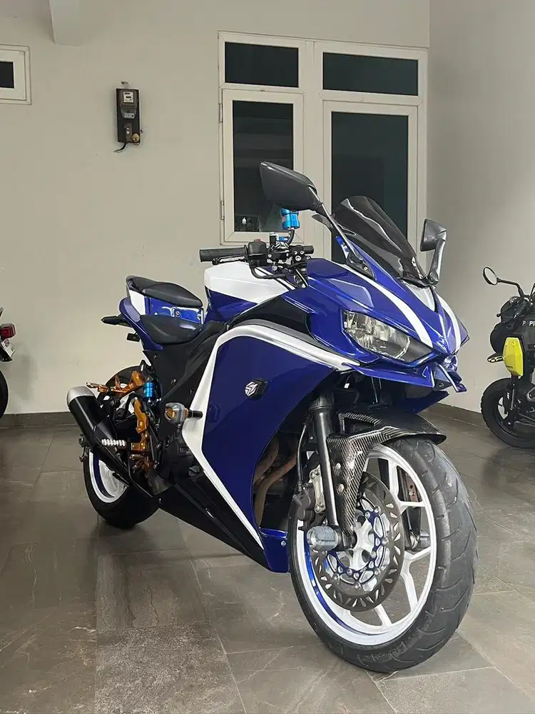 Yamaha R25 2014 LOW KM