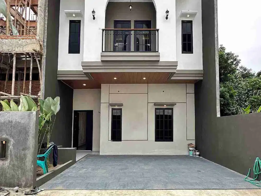 Rumah Baru Akses Lebar Dalam Komplek Besar Dijakarta Selatan