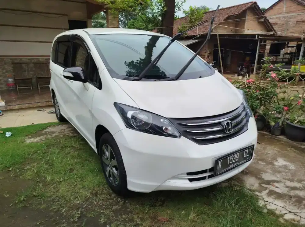 honda freed 2011