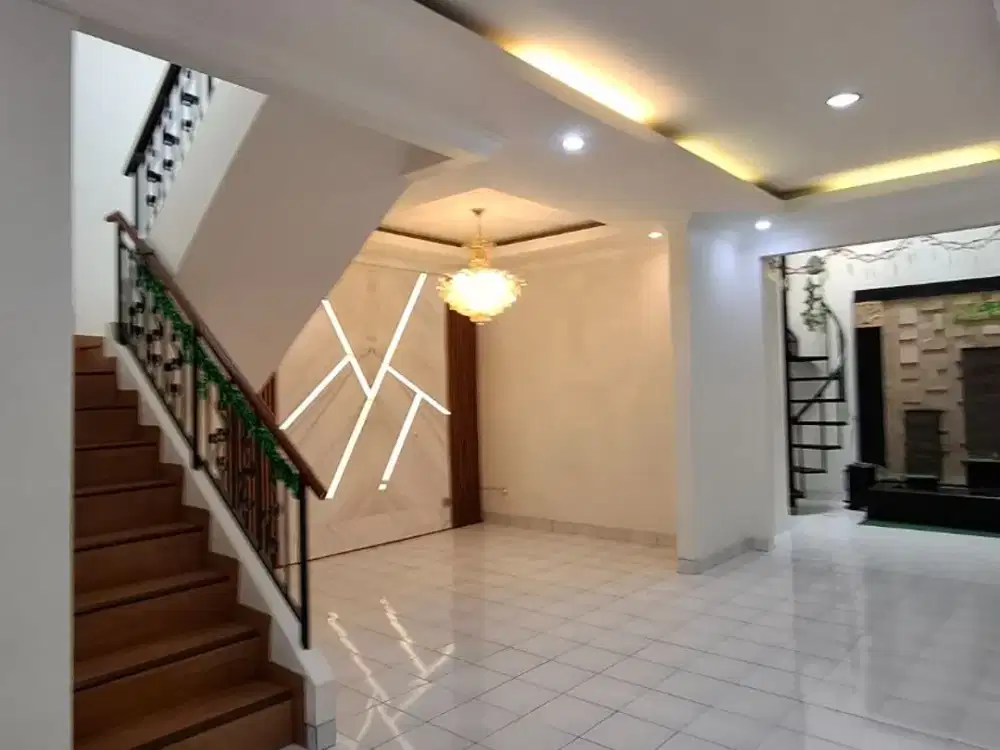 RUMAH MURAH JUAL CEPAT RANGKA BAJA RINGAN PERUMAHAN  LEGENDA WISATA CIBUBUR JAKARTA TIMUR
