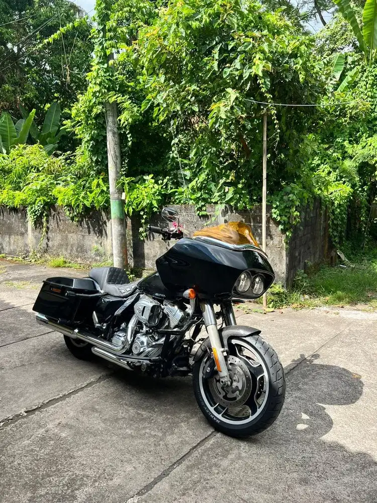 HARLEY DAVIDSON ROAD GLIDE 2013