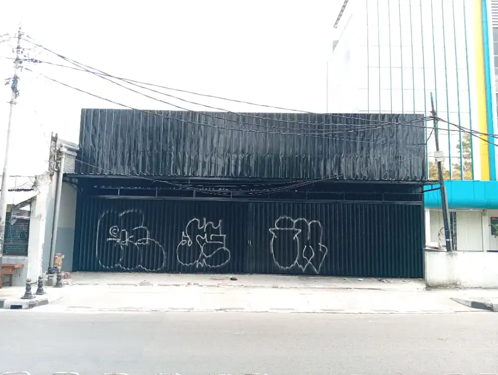 Disewakan Bangunan siap pakai di jalan raya kelapa dua kebon jeruk