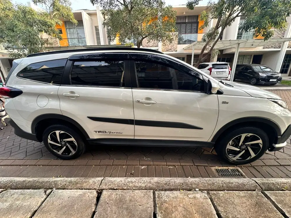 Toyota Rush 2021 A/T TRD Sportivo - Bensin