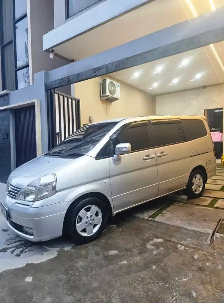 Nissan Serena Type HWS autech 2.0 2009 Bensin ISTIMEWA