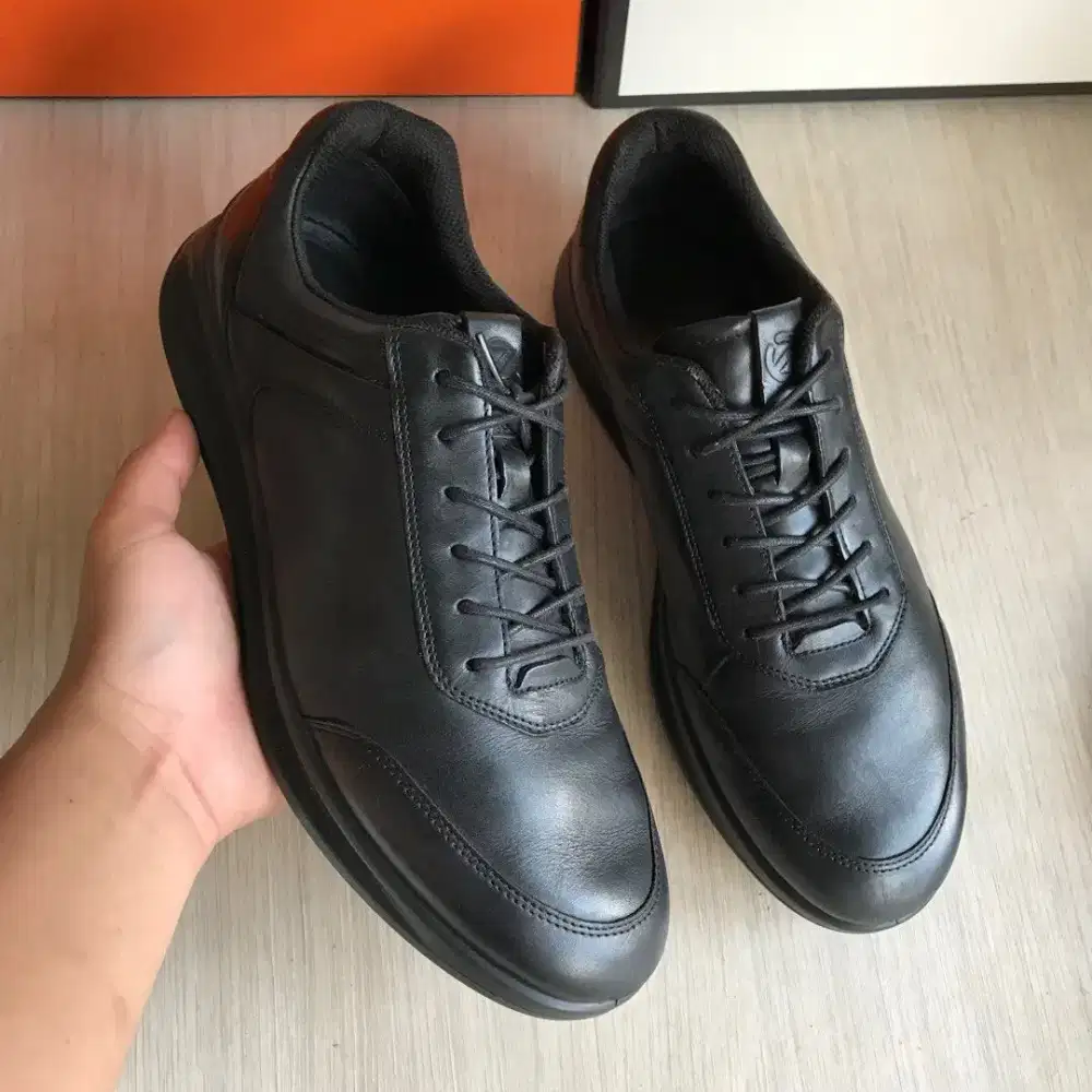 Ecco Aquet black sepatu casual work shoes hitam second original 45