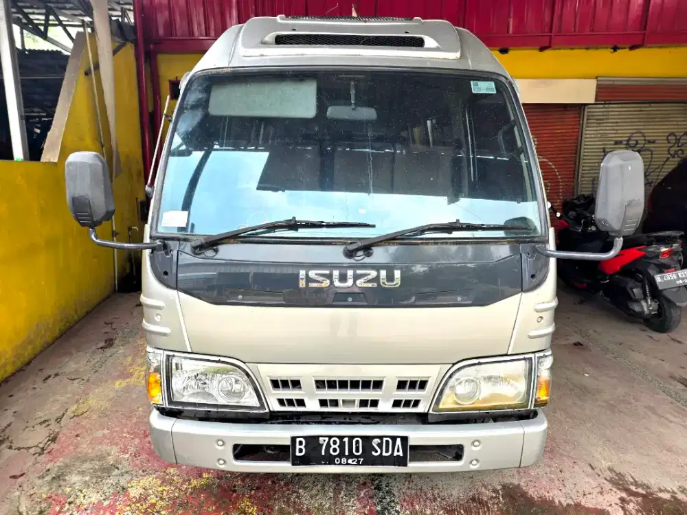 ISUZU elf minibus