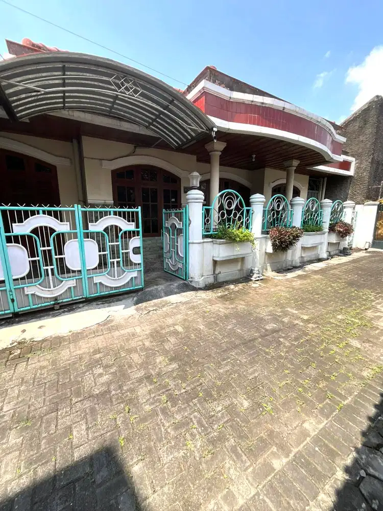 Rumah Induk dan Kos Strategis dekat Kampus UAD dan UTY