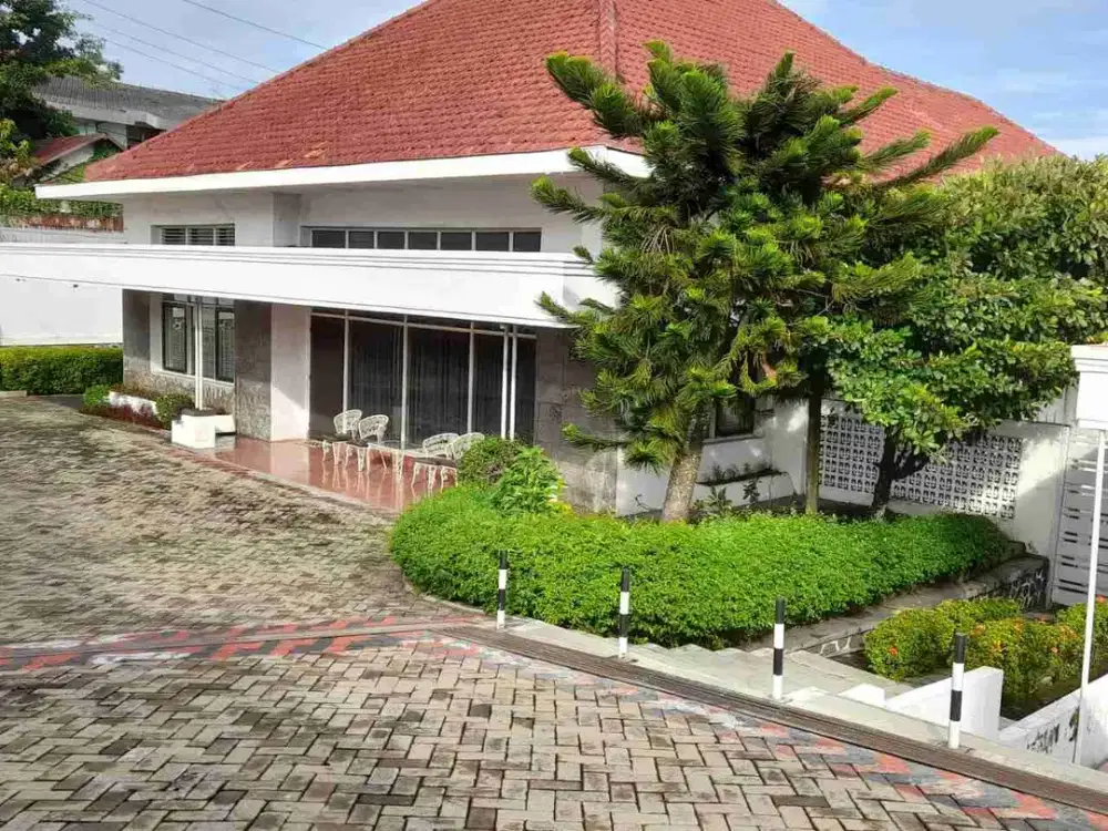Rumah Besar di Jalan Raya Jatingaleh Dijual Separo Harga NJOP