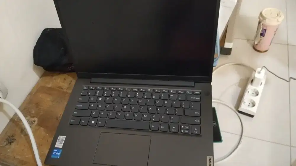 Laptop
Lenovo core i5