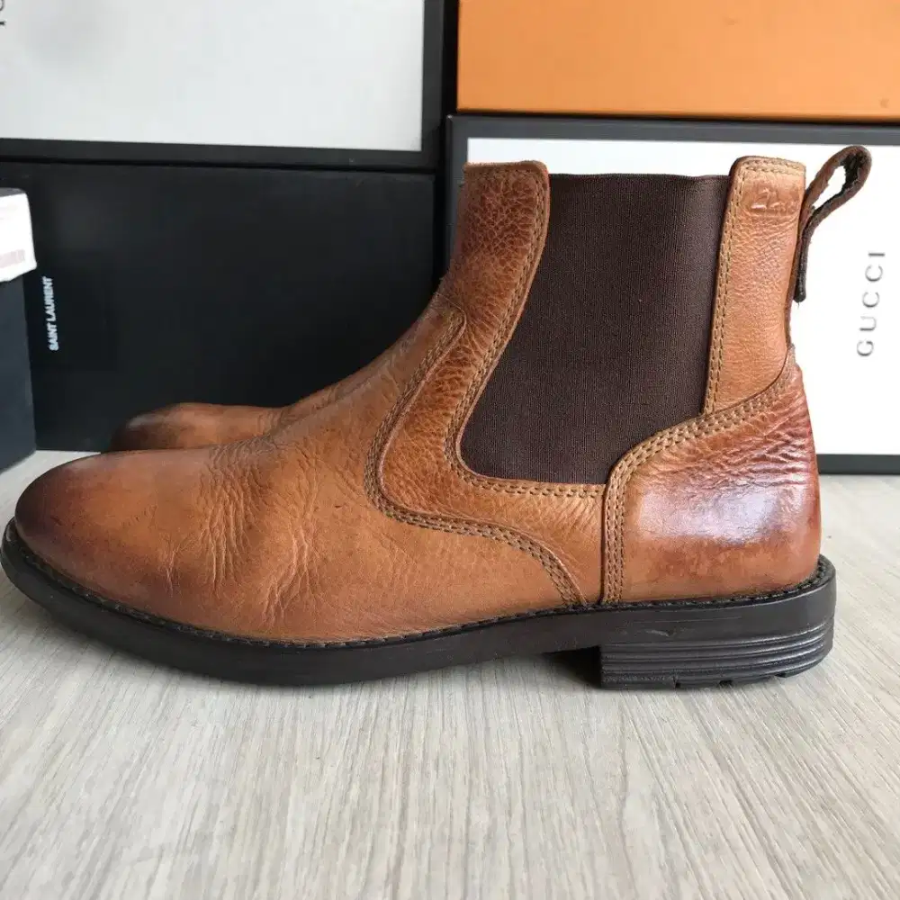 Clarks chelsea boots sepatu bot kulit original 42