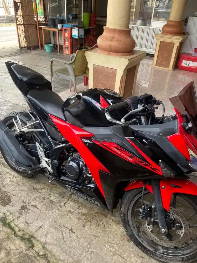 HONDA CBR 150 R 2017