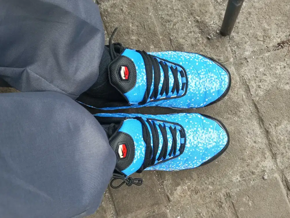 NIKE TN - SIZE 42