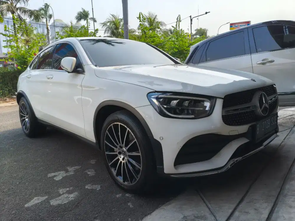Jual BU Mercedez Benz GLC 300 Coupe 4-Matic Putih 2019