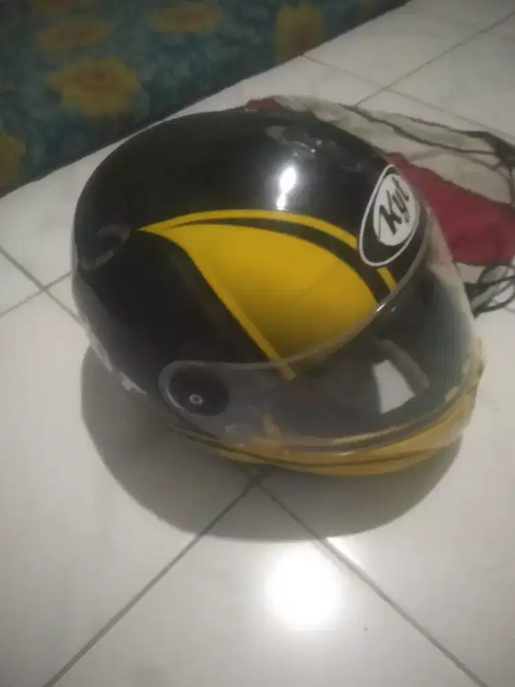 Helm KYT rocket