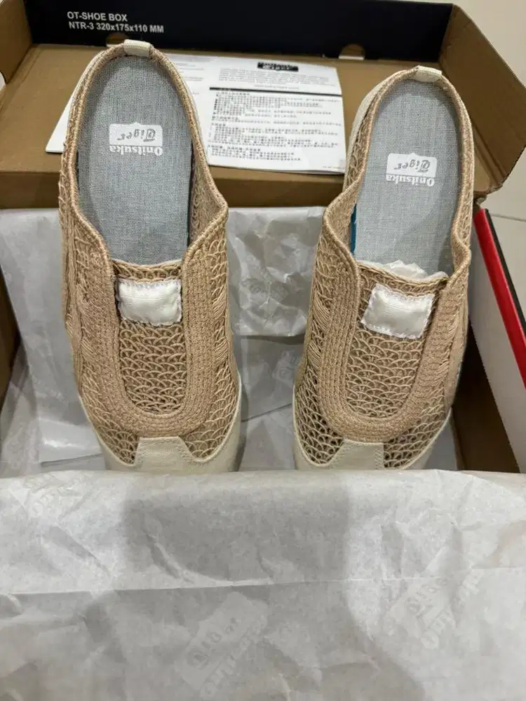 onitsuka tiger size 38