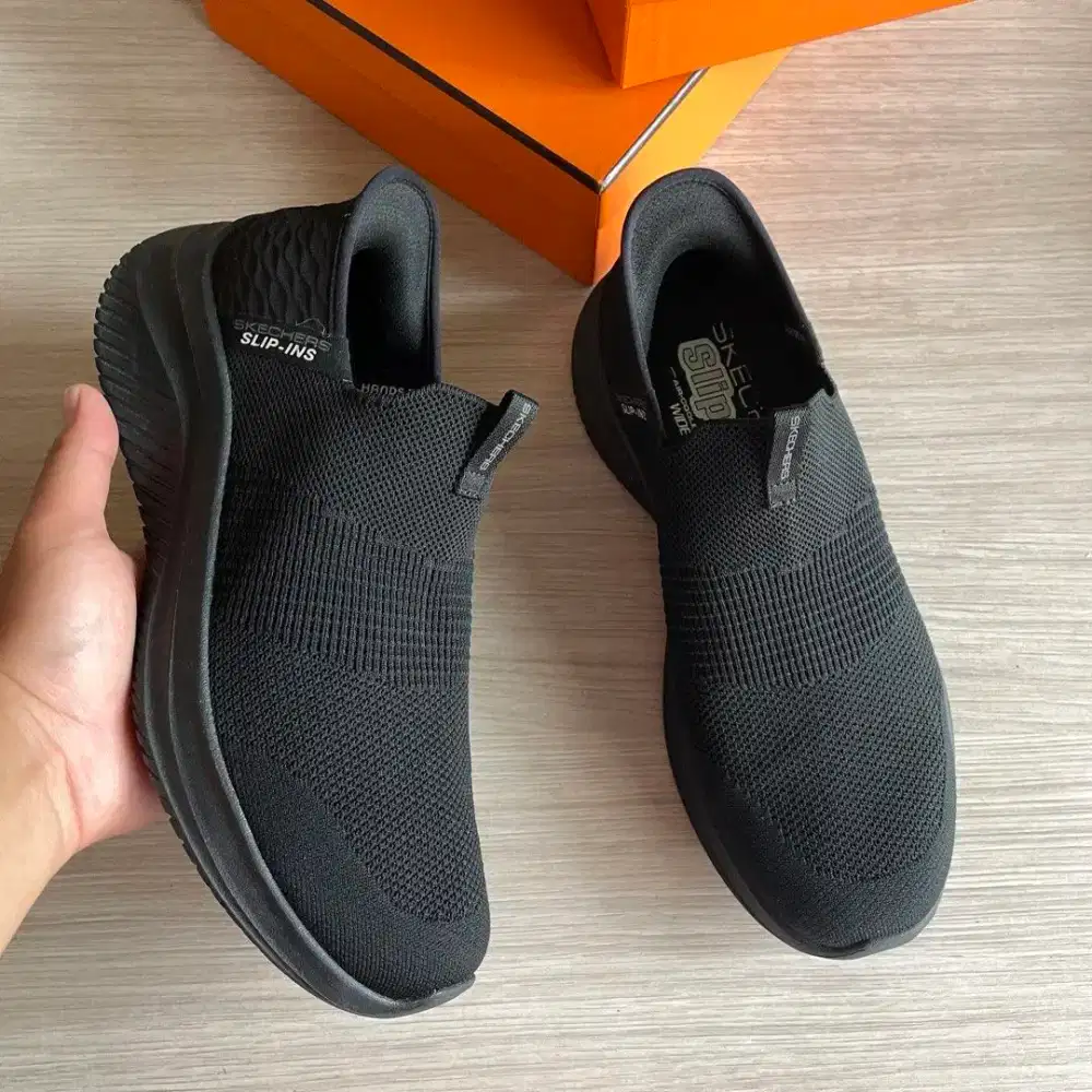Skechers Slip Ins sepatu sneakers original 41.5