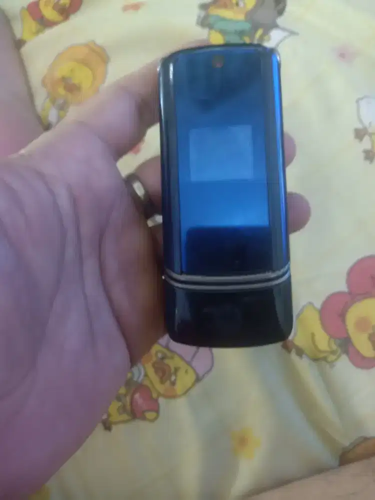 Motorola KRZR K1 . Jual apa adanya.Anggap matot.