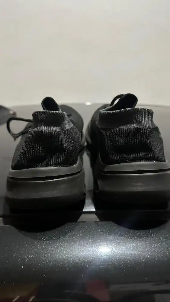 sepatu skechers size 44