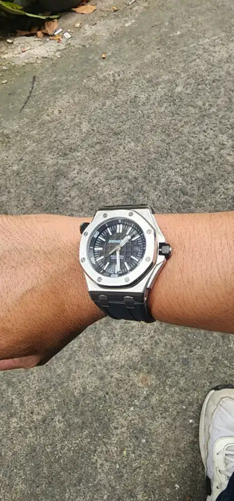 Hei kapan lagi punya jam AP PIGUET Royal Oax materialnya anti karat
