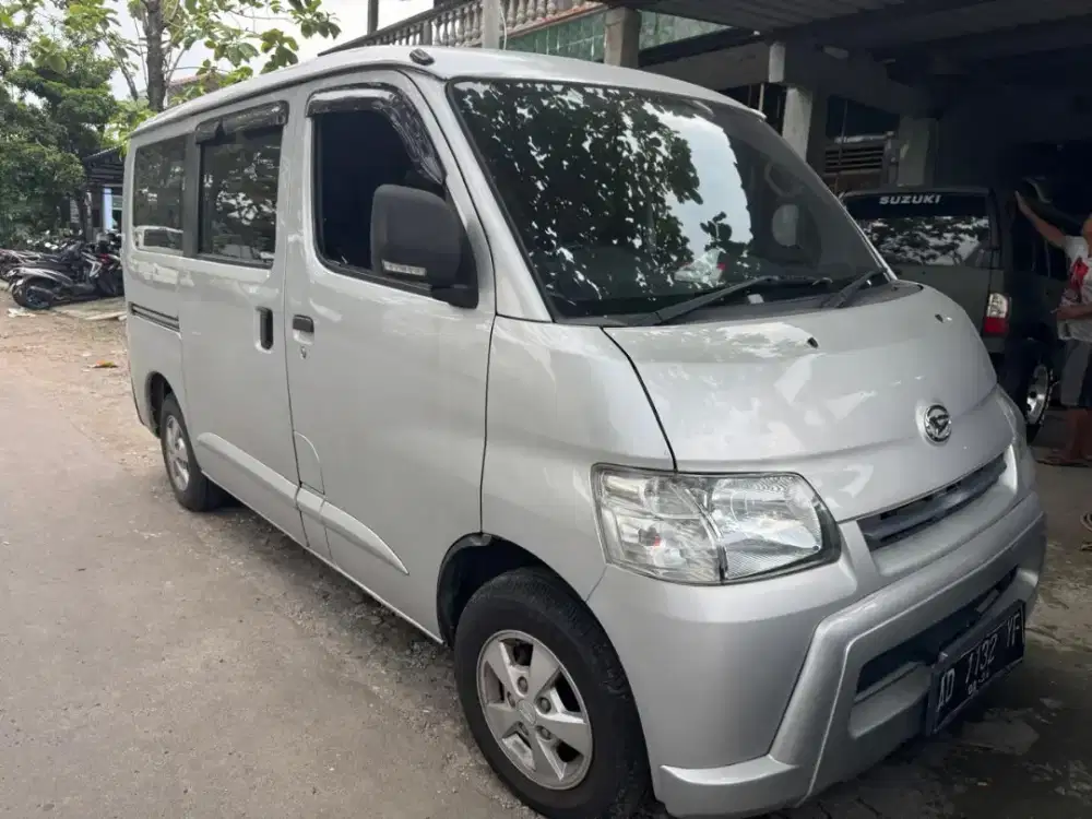 grand max 1.5 ac ps minibus