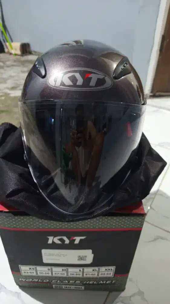 HELM KYT LIKE NEW