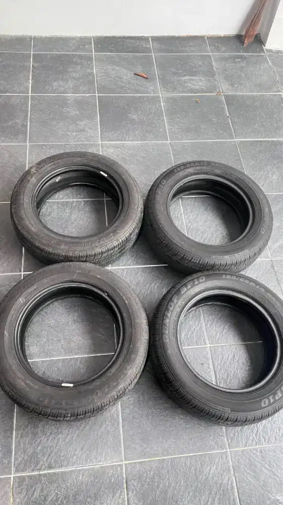 Ban Dunlop SP 10 185/65-16 Pembuatan 2012 Tidak Pernah Pakai Tebel