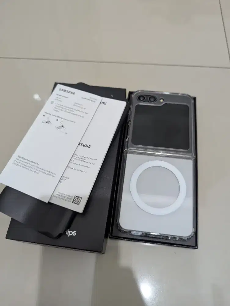 Z flip 5 bispoke 512gb