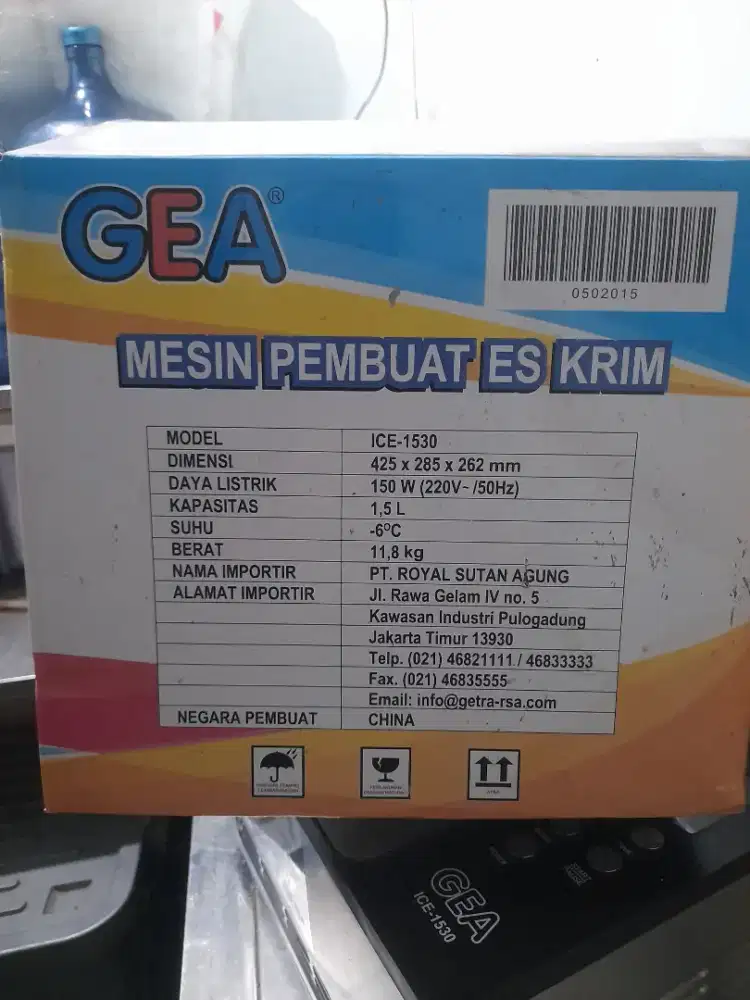 Mesin pembuat es cream