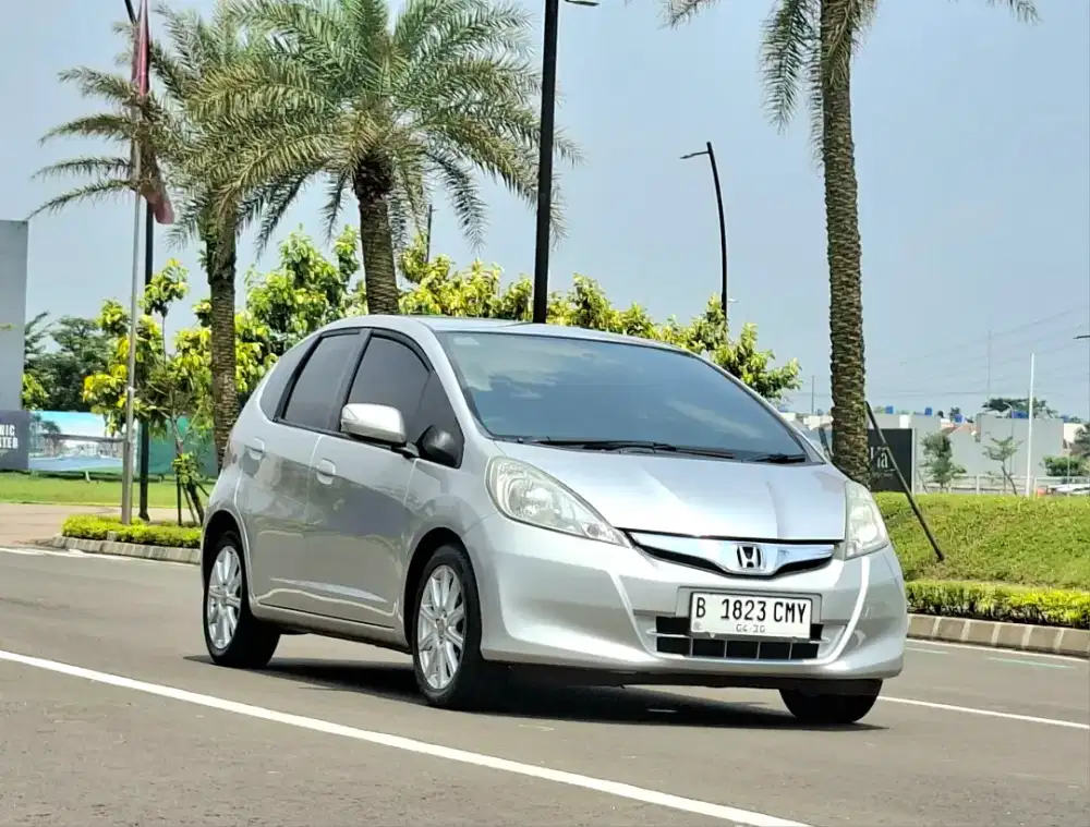 Mulus Siap Pakai Pajak Panjang Honda Jazz 1.5 S Matic at 2013 Silver