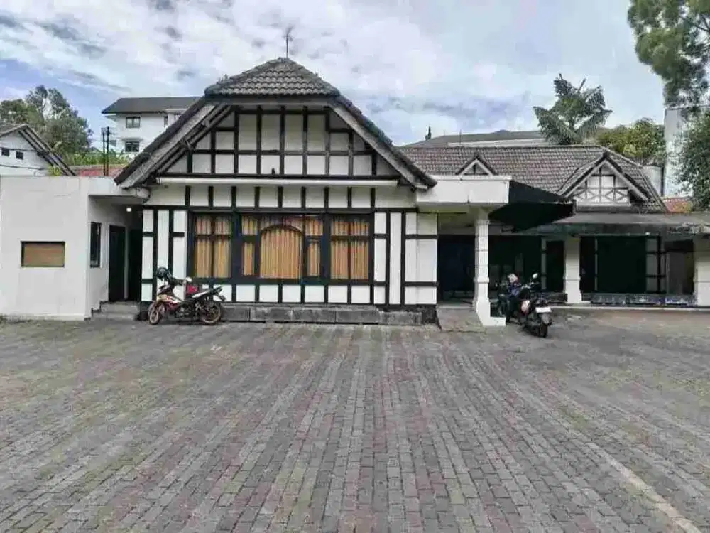 Rumah Komersial di Bandung kota ex-CAFE di kawasan Premium Dago dkat Sheraton & Jayakarta
