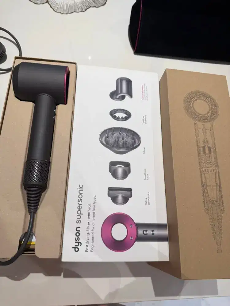 Dyson Supersonic HD08 hair dryer salon original