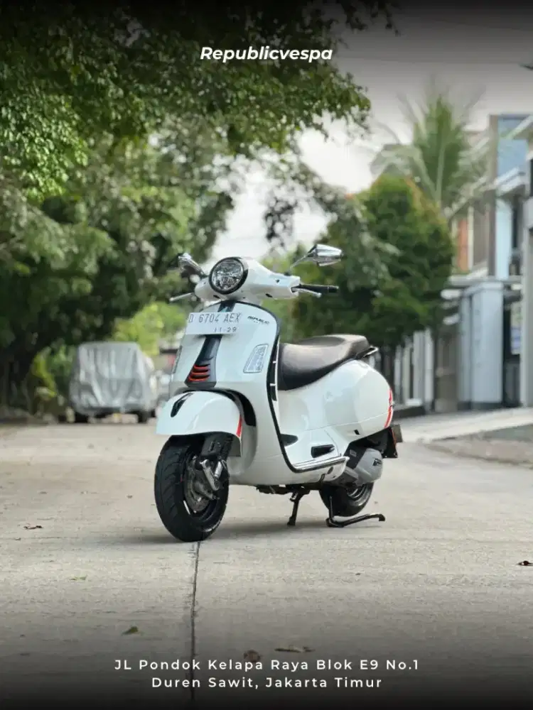 VESPA GTS SUPERSPORT KEYLESS 4V 150 IGET ABS-ASR THN 2024 PERFECT