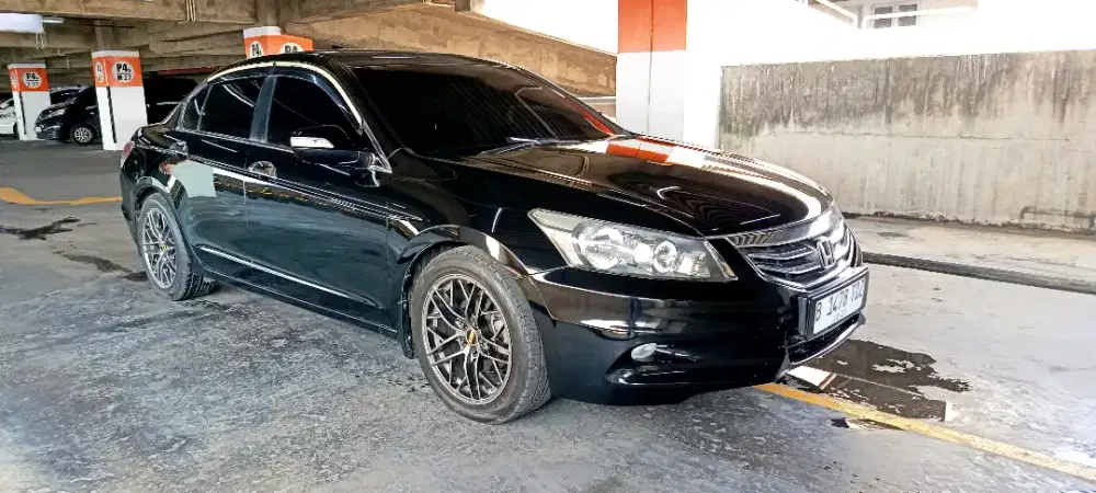Honda Accord VTil 2012 Terbaik